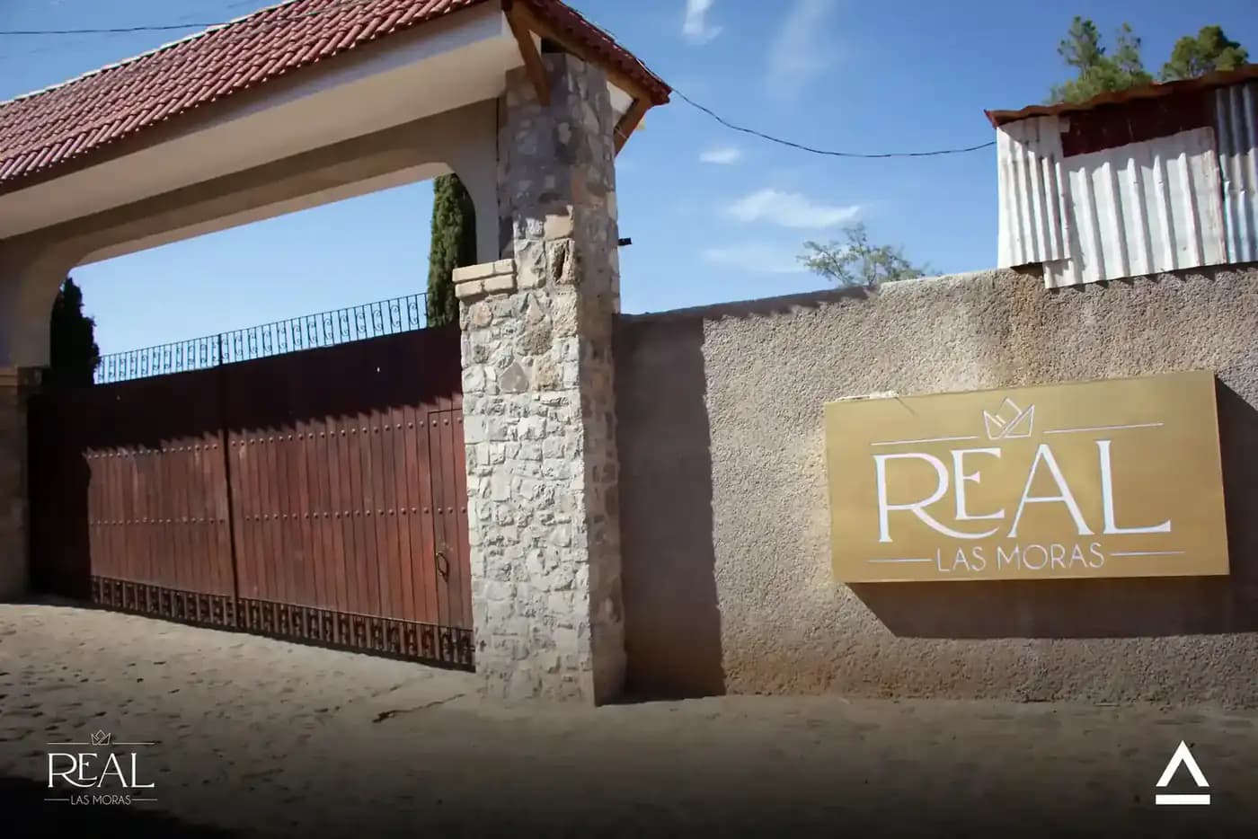 Render de la fachada principal de Real Las Moras