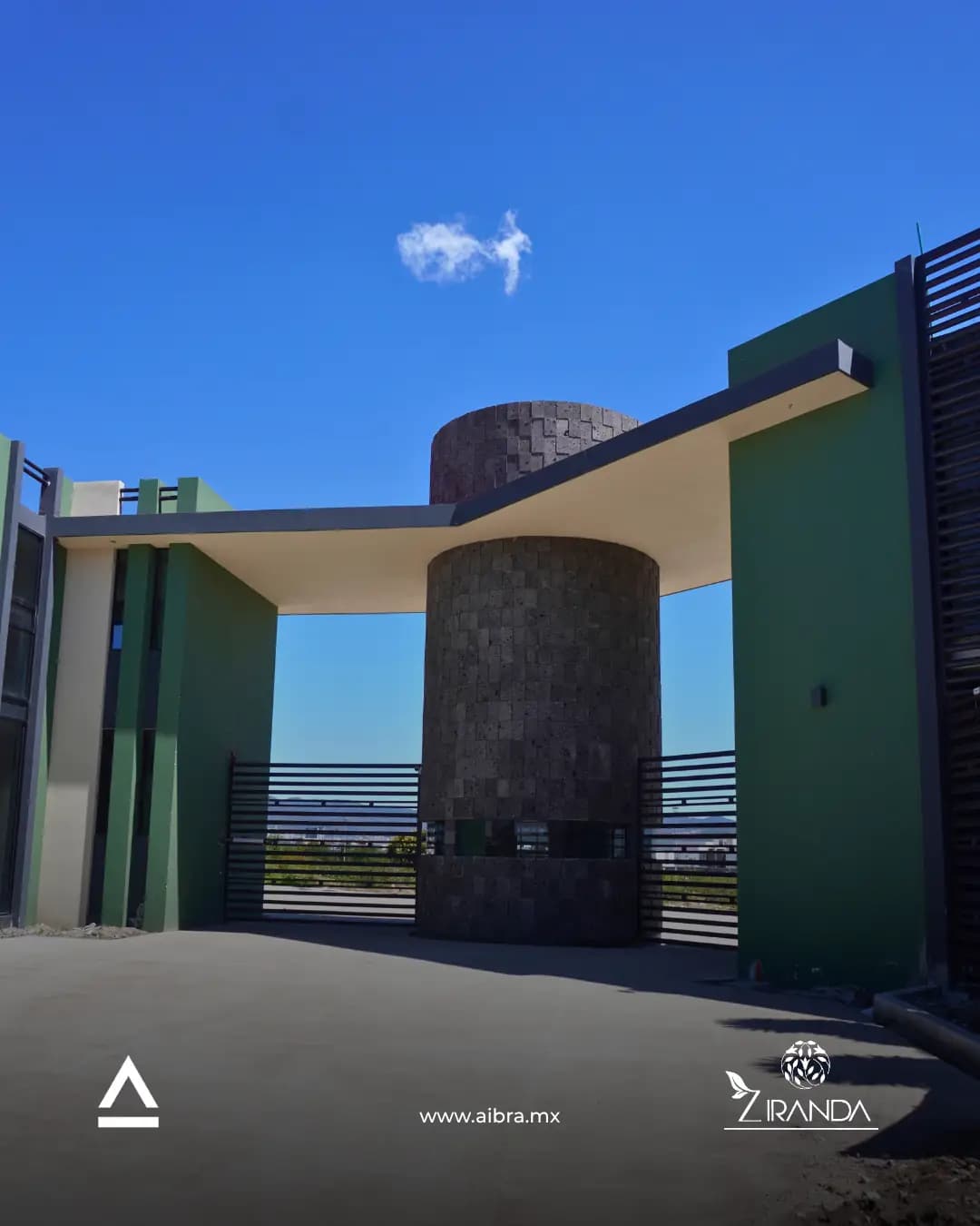 Acceso de Ziranda Residencial en Pachuca